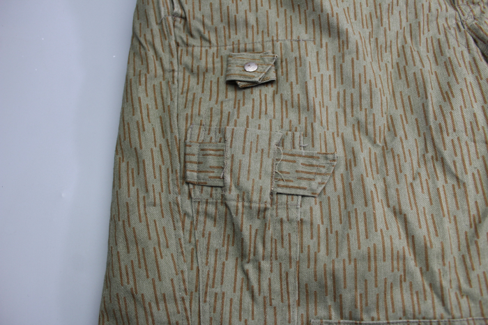 DDR NVA Fallschirmjäger Tarn Strich Fallschirmjäger Hose mit Aufnahme Fallschirmspringermesser M48