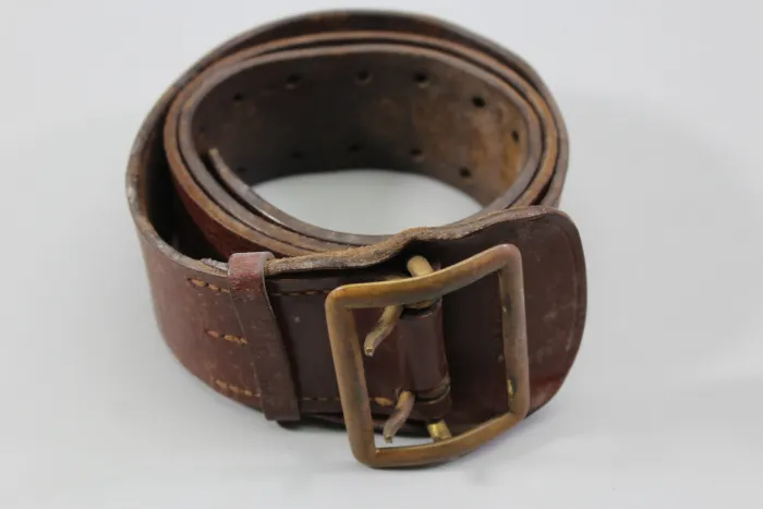 GDR Leather Belt / Officer's Belt (NVA) – Brown