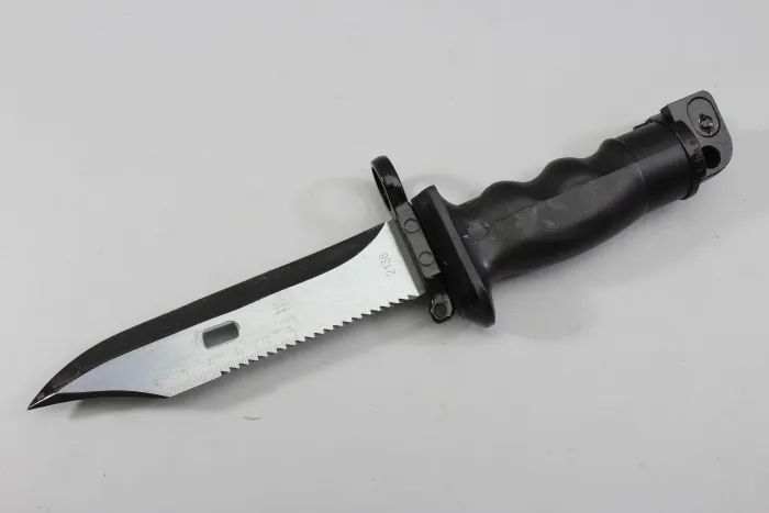 Combat knife 87, survival knife KM 87 of the National People's Army with complete survival capsule in the handle, original