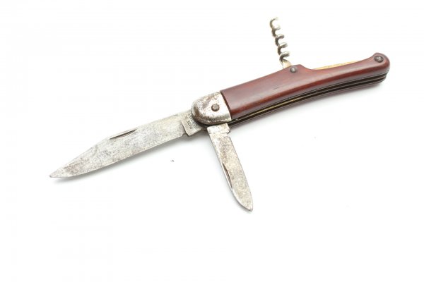 Soldier's pocket knife, not an official piece of equipment