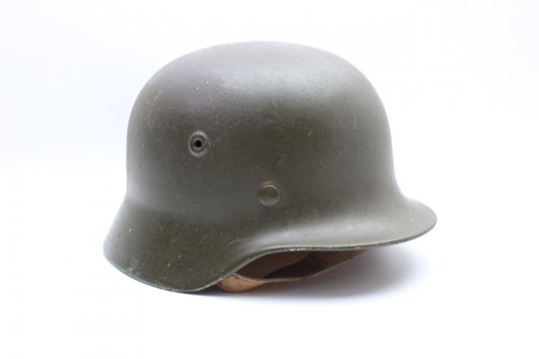 M40 steel helmet of the Berlin police 1952/53