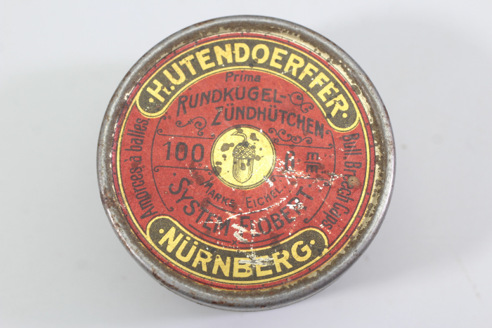 Prima Rundkugel Zündhütchen Dose ohne Inhalt.