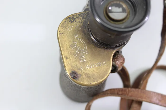 Sowjetische Militärfernglas aus dem Zweiten Weltkrieg 1940 , Modell 6x30