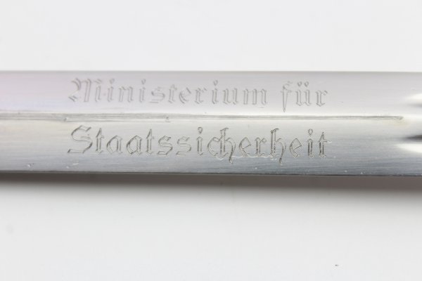 DDR / NVA Presentation dagger of the GDR, inscription "Ministry for State Security"