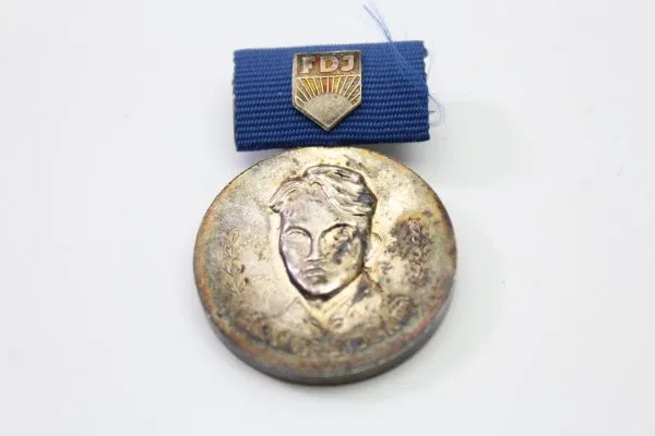 Arthur Becker Medal of the FDJ