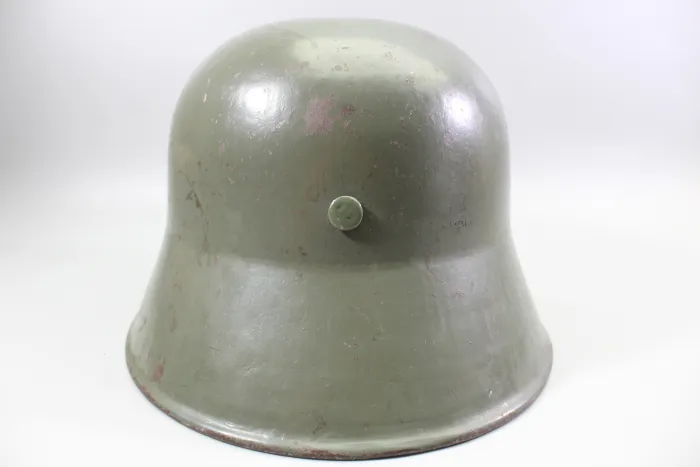 Deutscher M18 Stahlhelm mit Trägername und „Nobelriemen“ sowie Einheit Pionier-Bataillon 20 aus Hamburg – Harburg, ehem. Doppelemblem