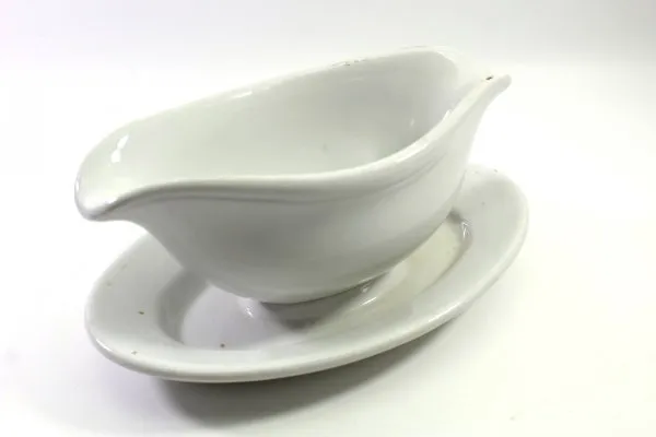 Porcelain gravy boat of the Luftwaffe FL UV 1942