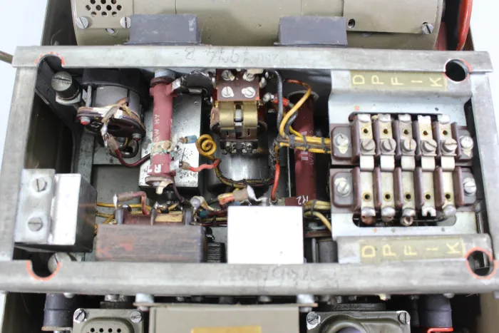 Elektromechanischen Rota­tions­um­former (Typ „ZK 36“) im Gehäuse