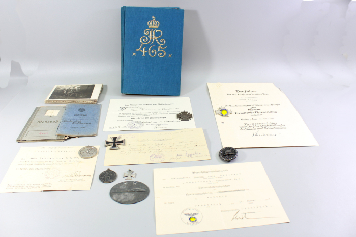 Originaler Nachlass des Soldaten Theodor Wellmann aus dem 1. & 2. Weltkrieg, Tapferkeitsmedaille als Musketier bei Liuilly Marne 02.09.1918 mit Gravur, Urkunde, Wehrpass