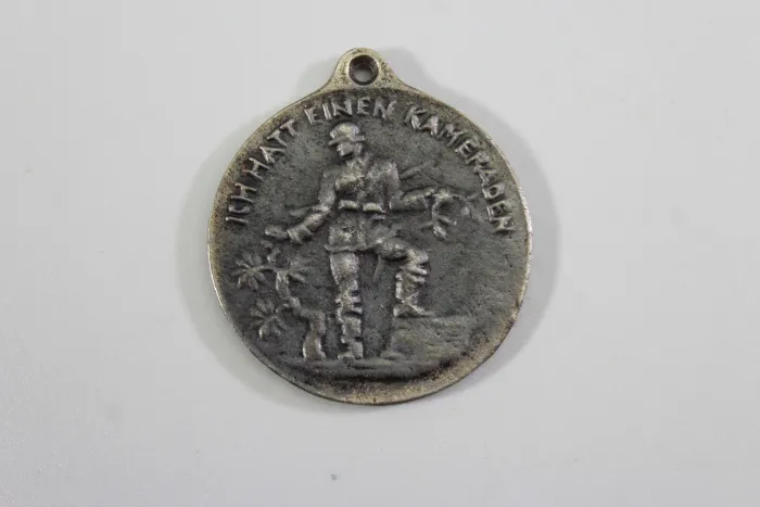Originaler Nachlass des Soldaten Theodor Wellmann aus dem 1. & 2. Weltkrieg, Tapferkeitsmedaille als Musketier bei Liuilly Marne 02.09.1918 mit Gravur, Urkunde, Wehrpass