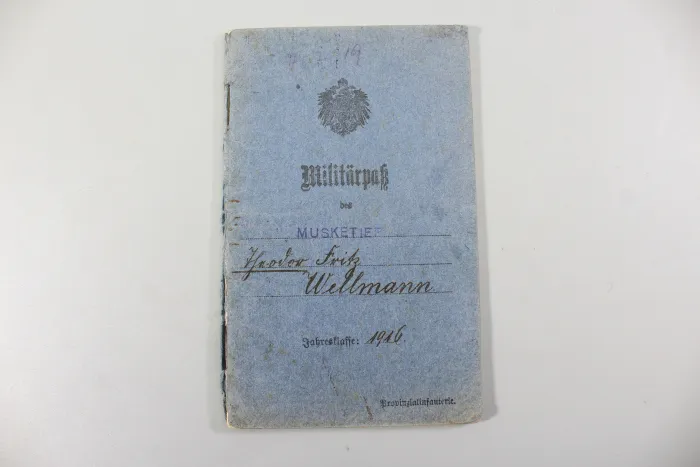 Originaler Nachlass des Soldaten Theodor Wellmann aus dem 1. & 2. Weltkrieg, Tapferkeitsmedaille als Musketier bei Liuilly Marne 02.09.1918 mit Gravur, Urkunde, Wehrpass