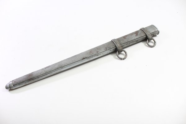 Army dagger for Wehrmacht officers, Dagger with hanger directly from the wearer.