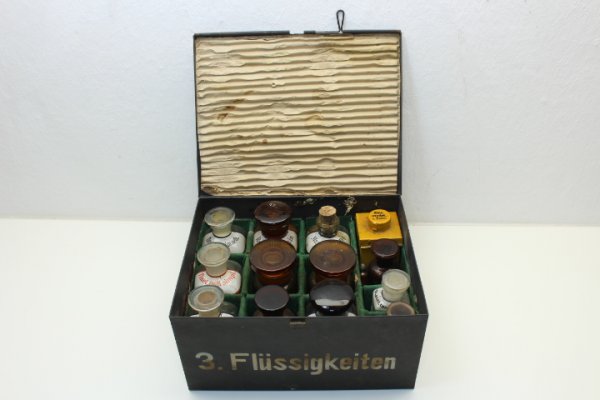 Medical kit Wehrmacht 3 liquids with content