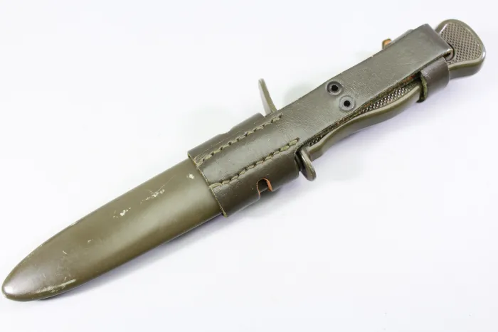 Originales Bundeswehr Kampfmesser alter Art OFW 73mit Koppelschuh,
