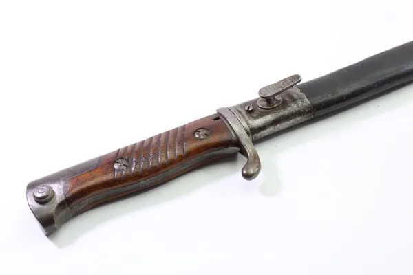 World War I Saxony, bayonet model 1898 with troop stamp, acceptance stamp, leather scabbard, Saxon ruler's monogram, maker's mark Simson & Co. Suhl Solingen