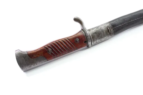 World War I Saxony, bayonet model 1898 with troop stamp, acceptance stamp, leather scabbard, Saxon ruler's monogram, maker's mark Simson & Co. Suhl Solingen