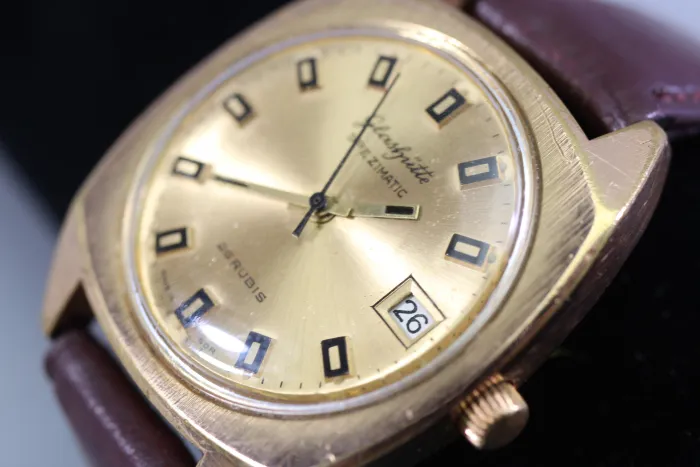 DDR Glashütte Herren Armbanduhr Spezimatic 26 Rubis für 30 jährige Dienstzeit in den Organen des Ministeriums des Inneren