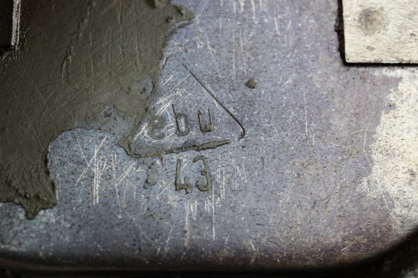 Gasmaskendose Herst. ebu 43 mit Gasmaske 1937