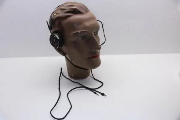 Wehrmacht headphones / double telephones for radio devices