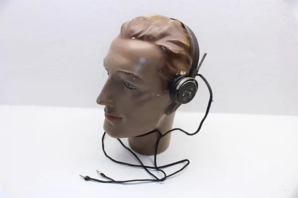 Wehrmacht headphones / double telephones for radio devices