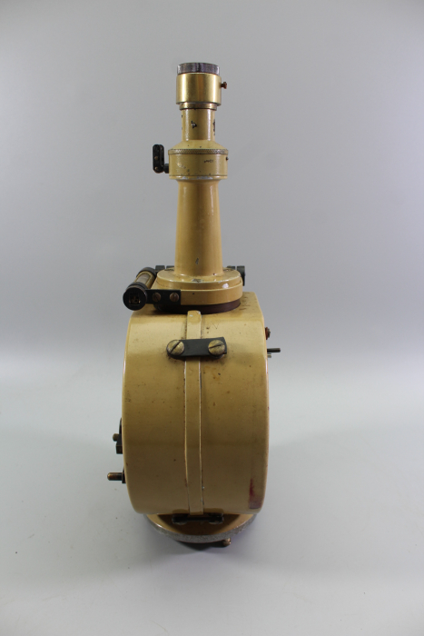Originale Schmidtsche Feldwaage zum Erkunden von Bodenschätzen 1937 im Transportkasten