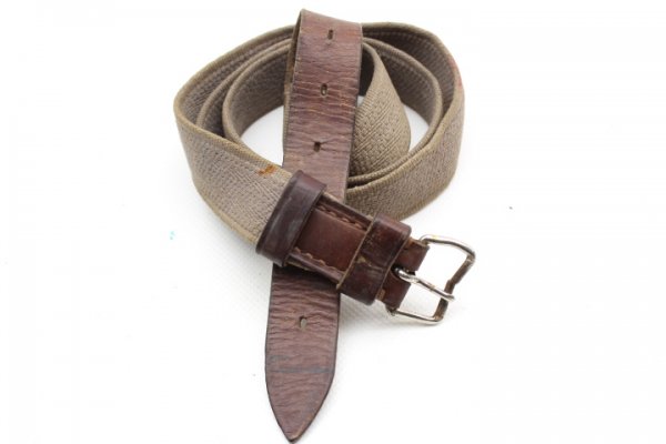 Wehrmacht lower strap for carrying an edged weapon