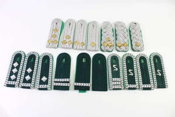 bundle of DDR NVA shoulder boards