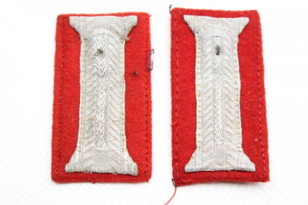 Ww2 Wehrmacht pair of sleeve flaps for officers of the artillery