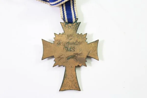 Mutterkreuz / Ehrenkreuz der Deutschen Mutter Bronze. Mutterkreuz III