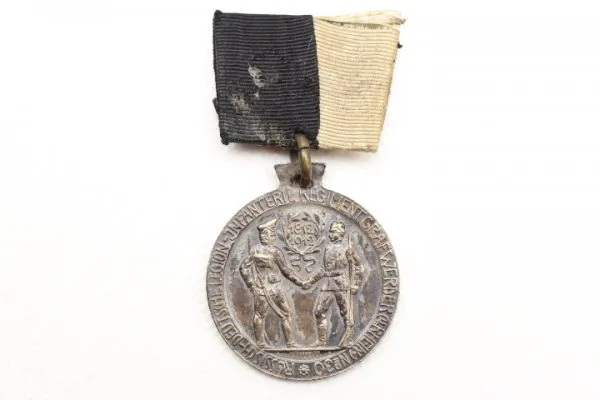 Versilberte Bronzemedaille Medaille Infanterie-Regiment „Graf Werder“ an Einzelbandspange