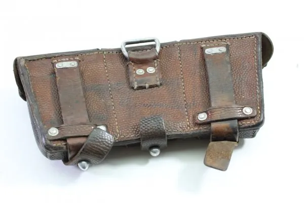 Patronentasche 3 Fach für Karabiner K98 gestempelt mit Hersteller und Herstellungsjahr 1938