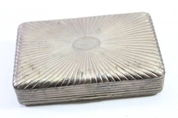 Snuff box around 1820 made of 13 lot silver, fire-gilded inside