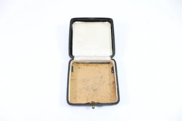 Award case – Case for the Iron Cross 1st Class 1939 – Manufacturer D & B – EK1 case