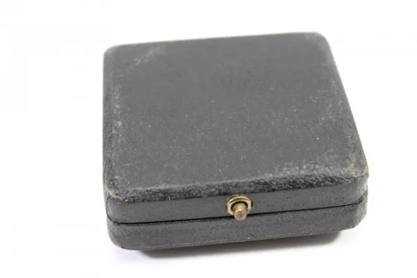 Award case – Case for the Iron Cross 1st Class 1939 – Manufacturer D & B – EK1 case