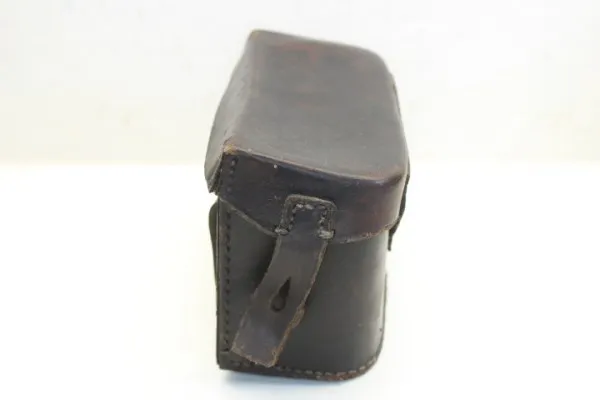 Ww2 German Ledertasche, Sanitätstasche für das Koppel, Wehrmacht / Heer