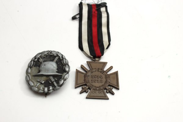 Verwundetenabzeichen VWA Schwarz u. Kriegsverdienstkreuz KVK