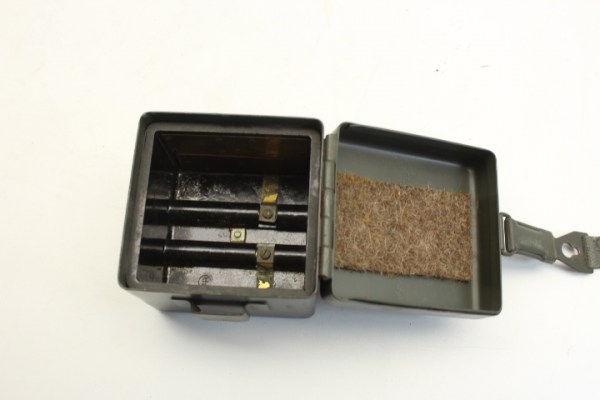 Wehrmacht battery box for optical lighting, reticle lighting, distance meter EM and scissors telescope