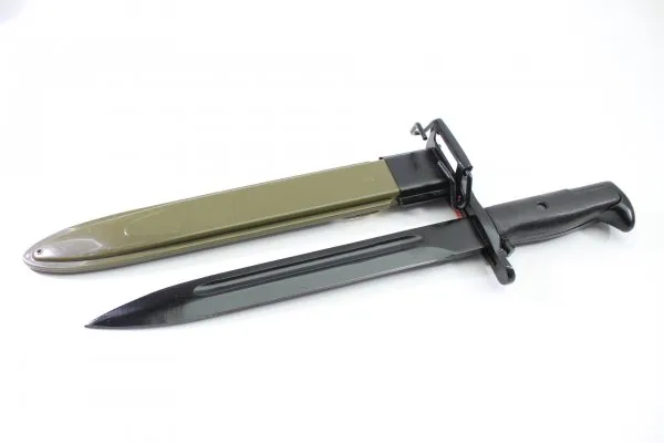 US M1 bayonet with sheath M7 Scabbard