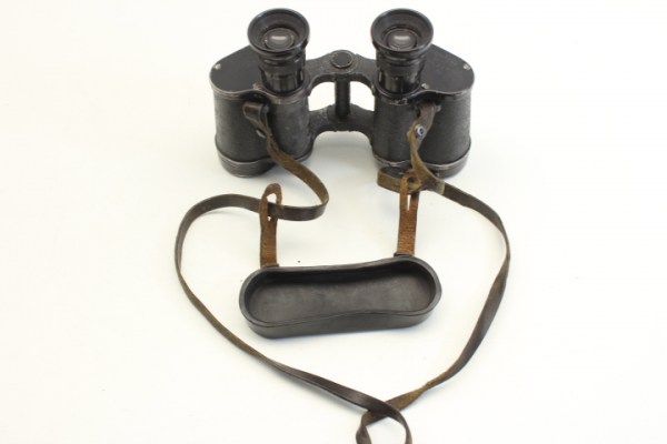 Wehrmacht binoculars 6x30 manufacturer ddx, service glass in Bakelite quiver 2 WK