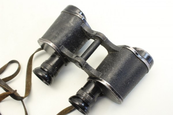 Wehrmacht binoculars 6x30 manufacturer ddx, service glass in Bakelite quiver 2 WK