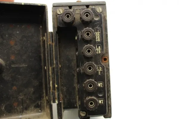 Wehrmacht Bakelit Telefon Verteiler CH 2604 für Feldeinsatz WaA