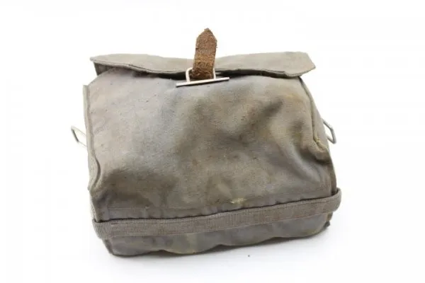 2 NVA, DDR-Funktionslampe GT, Mehrzweckleuchte, Taschenlampe für AKKU GLZ in Tasche mit Akkus