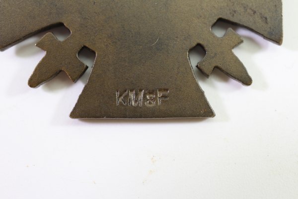 2 Stück Ehrenkreuz für Frontkämpfer 1914-1918 mit Hersteller