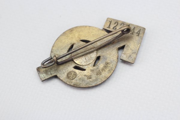 HJ performance badge in bronze 122144 Hitler Youth - Manufacturer M1/101 Gustav Brehmer