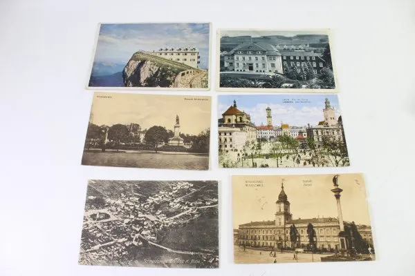 Set consisting of 53 different postcards