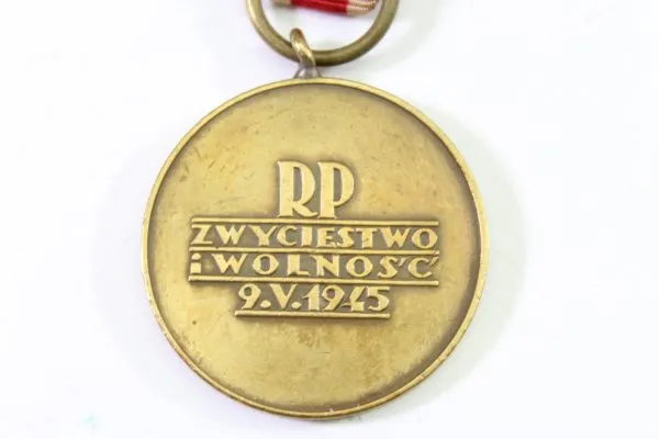 ww2 Polish Medal for Victory and Freedom 1945, Poland