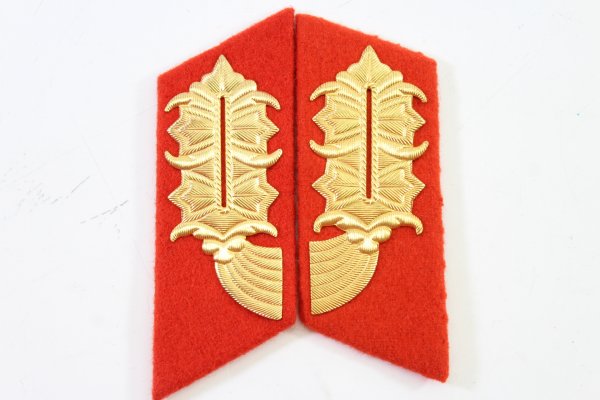 DDR NVA Ärmelpatten für Generalsuniformen u. Kragenspiegel Landstreitkräfte NVA General