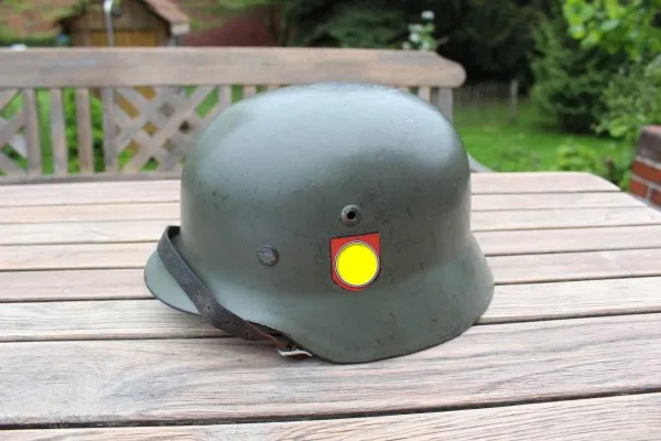Former SS helmet M35 apple green with double emblem and acceptance stamp, manufacturer Q66