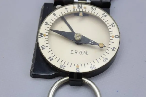 ww2 Marching compass, compass from the company "Busch Rathenow"