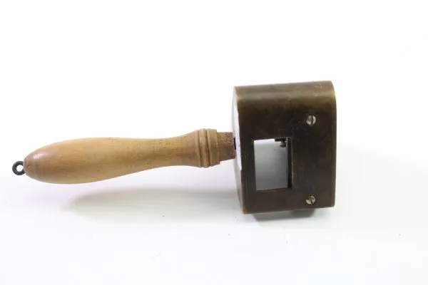 Angle prism for pioneers for land surveying